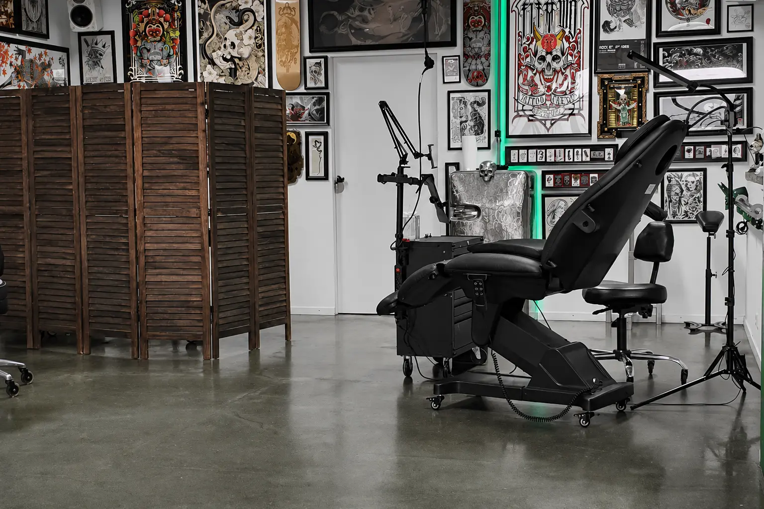 Electric Bug Innenraum und Tattoo-Liege